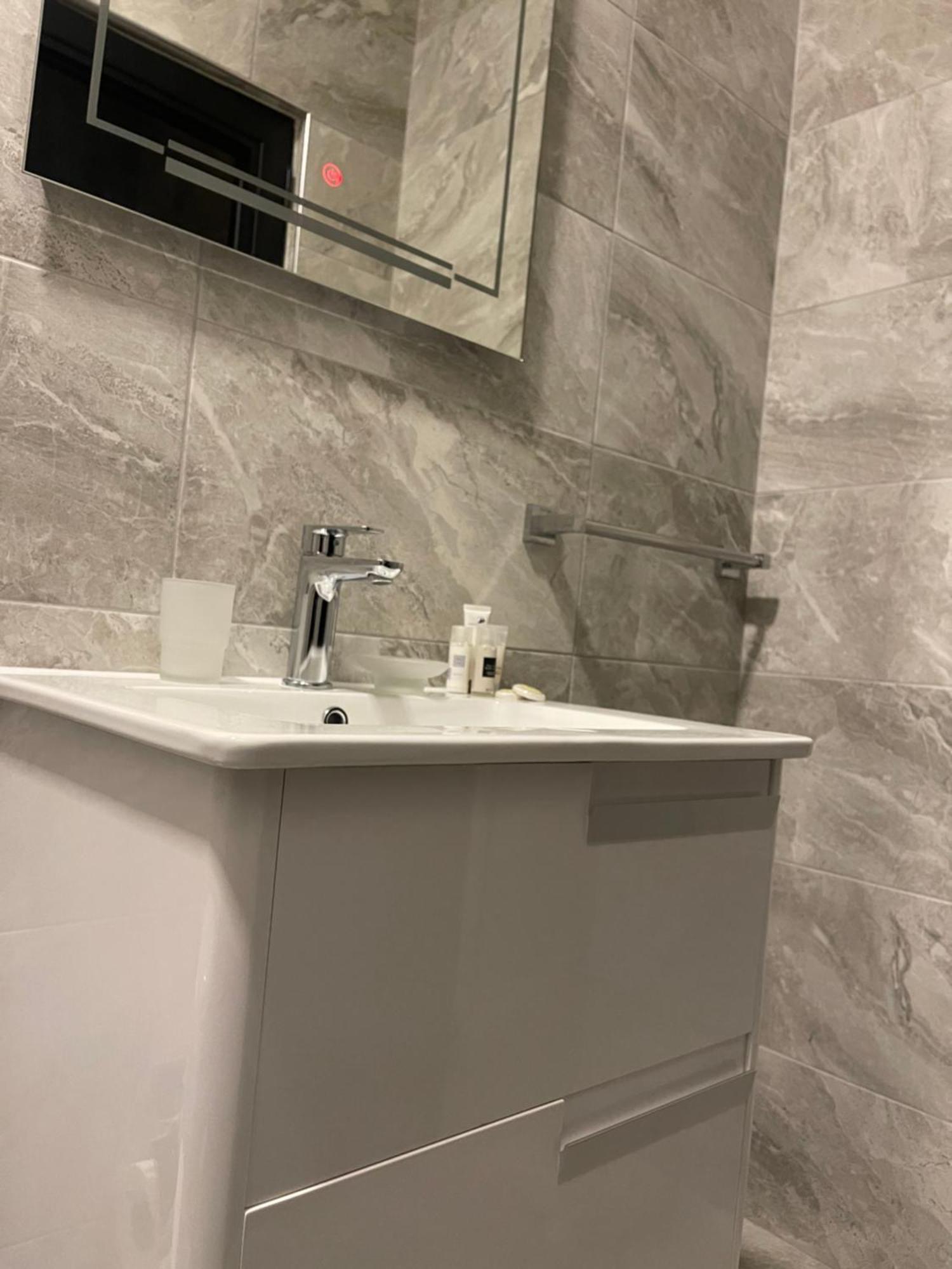 פוגרדץ Small Hotel Ora מראה חיצוני תמונה