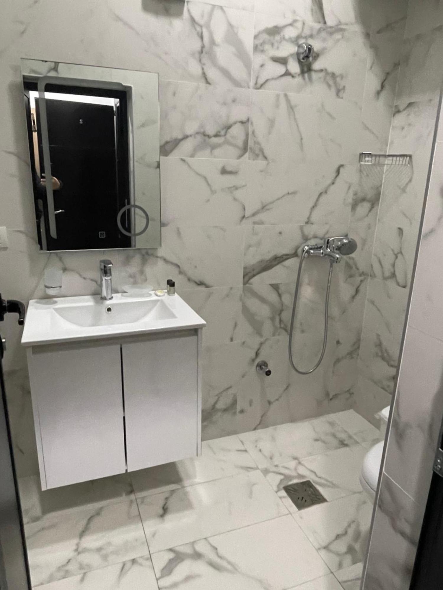 פוגרדץ Small Hotel Ora מראה חיצוני תמונה