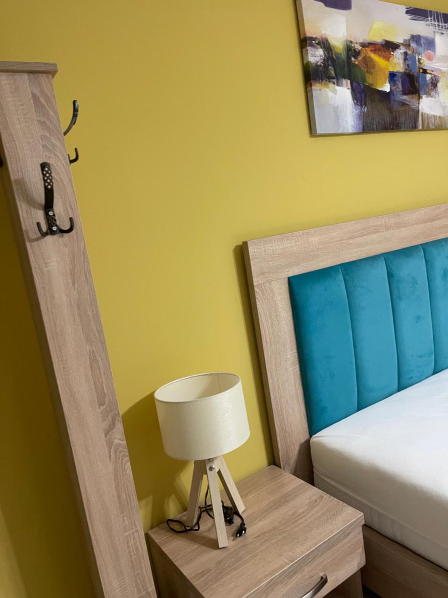 פוגרדץ Small Hotel Ora מראה חיצוני תמונה