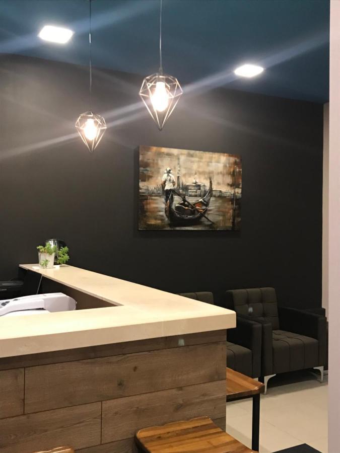 פוגרדץ Small Hotel Ora מראה חיצוני תמונה